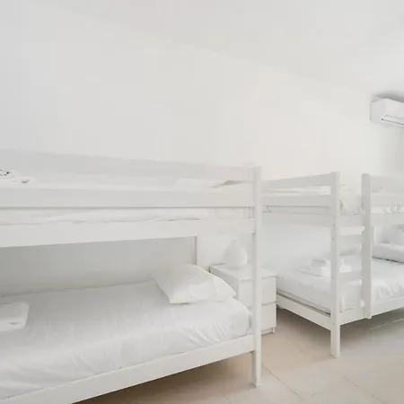 Whome Luxury Private Family W/ S-pool Ac & Parking Villa *
