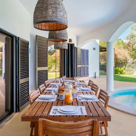 Luxury Private Family With Pool Ac & Parking