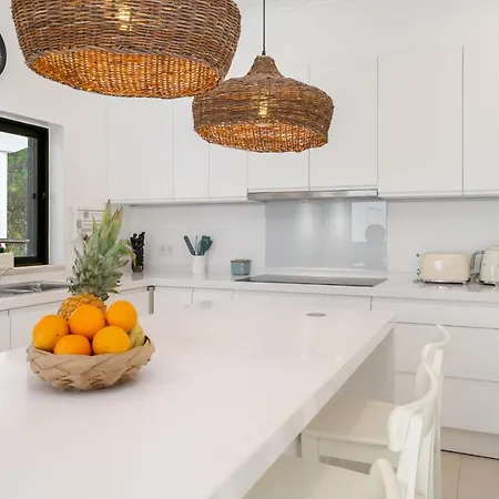 Whome Luxury Private Family W/ S-pool Ac & Parking
