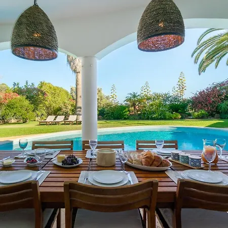 Luxury Private Family With Pool Ac & Parking Villa Portimão