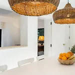 Luxury Private Family With Pool Ac & Parking ヴィラ *