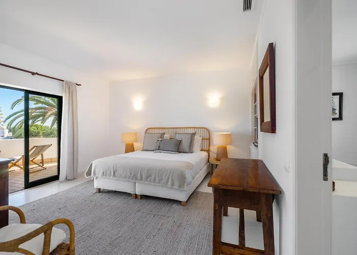 Luxury Private Family With Pool Ac & Parking * פורטימאו