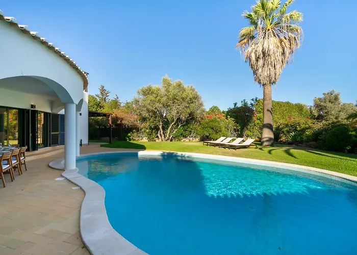 Luxury Private Family With Pool Ac & Parking וילה *