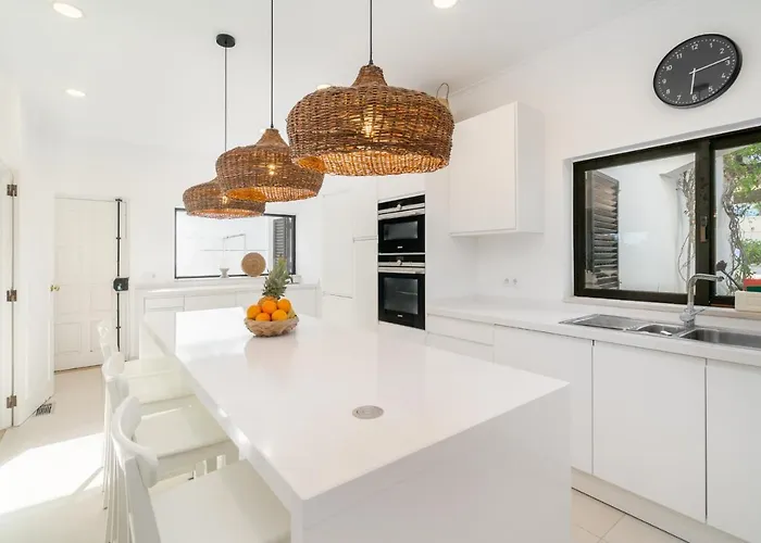 Luxury Private Family With Pool Ac & Parking