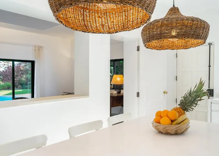 Luxury Private Family With Pool Ac & Parking וילה *