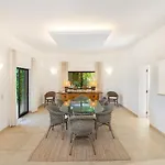 Luxury Private Family With Pool Ac & Parking فيلة بورتيماو