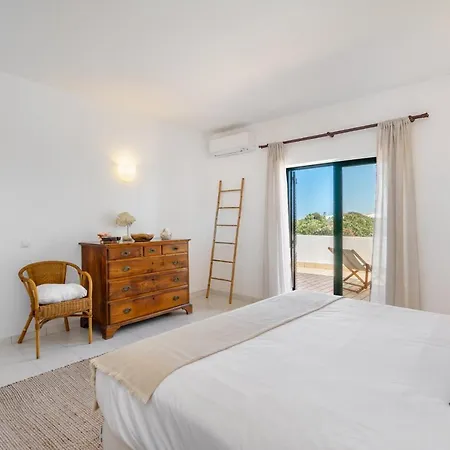 Luxury Private Family With Pool Ac & Parking 别墅 波尔蒂芒
